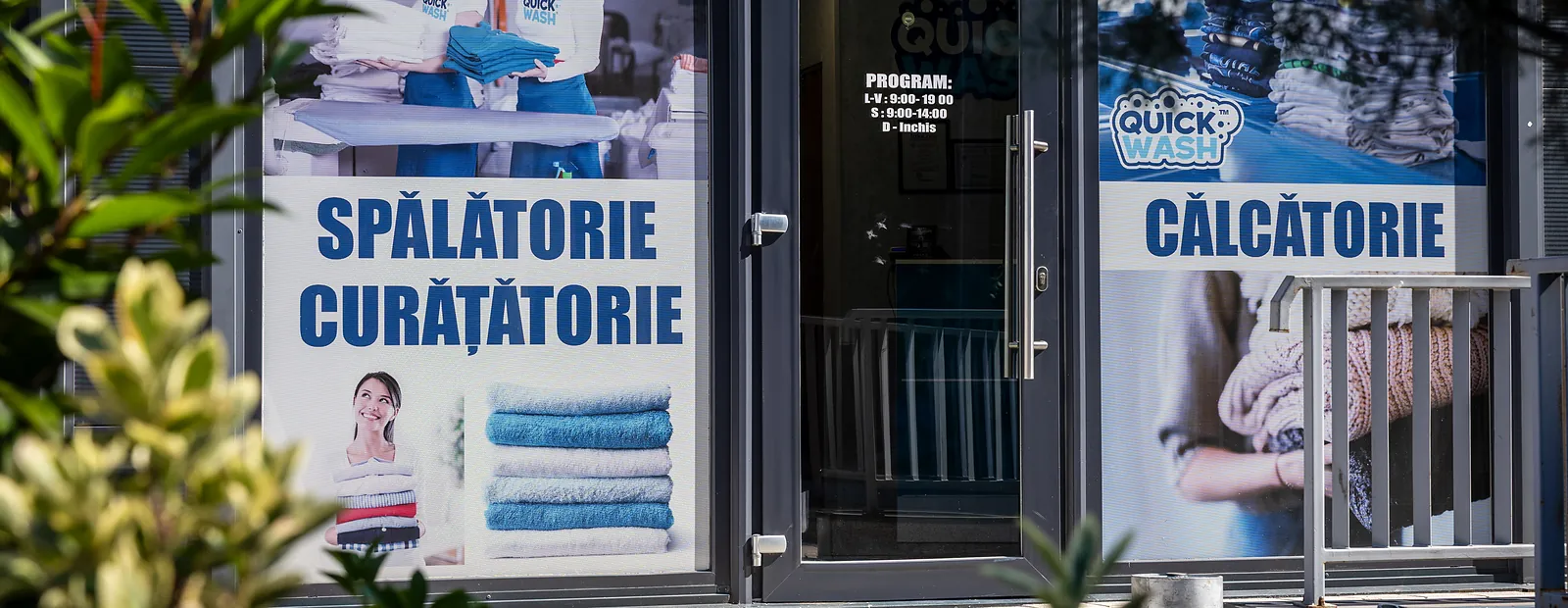 Vitrina QuickWash — spălătorie, curățătorie și călcătorie